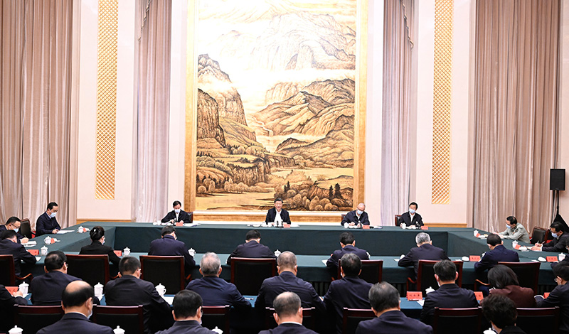 5月17日上午，，，，中共中央总书记、国家主席、中央军委主席习近平在陕西西安主持中国－中亚峰会前夕，，，，专门听取陕西省委和省政府事情汇报，，，，揭晓了主要讲话。。。。。。